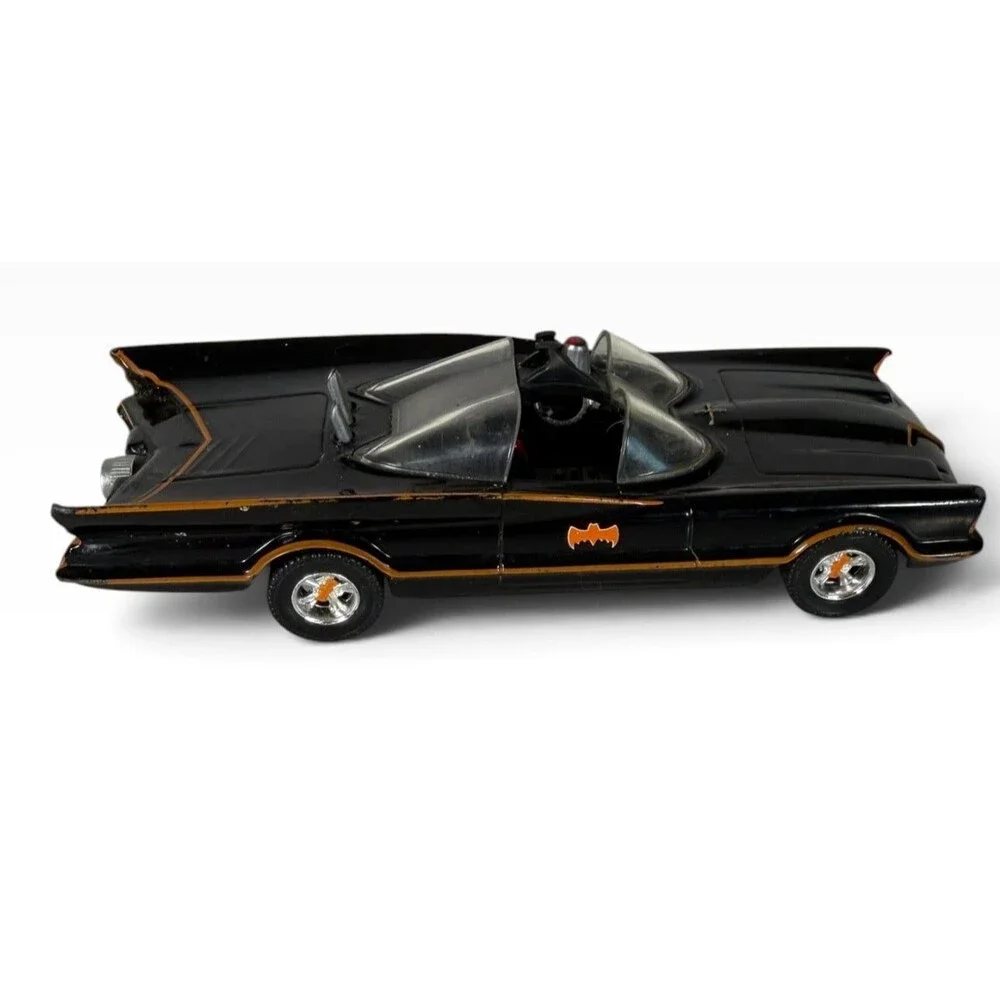 DC Comics Batman Bat Mobile 98680 1/32 Jada Toys Dicast Car 5in
